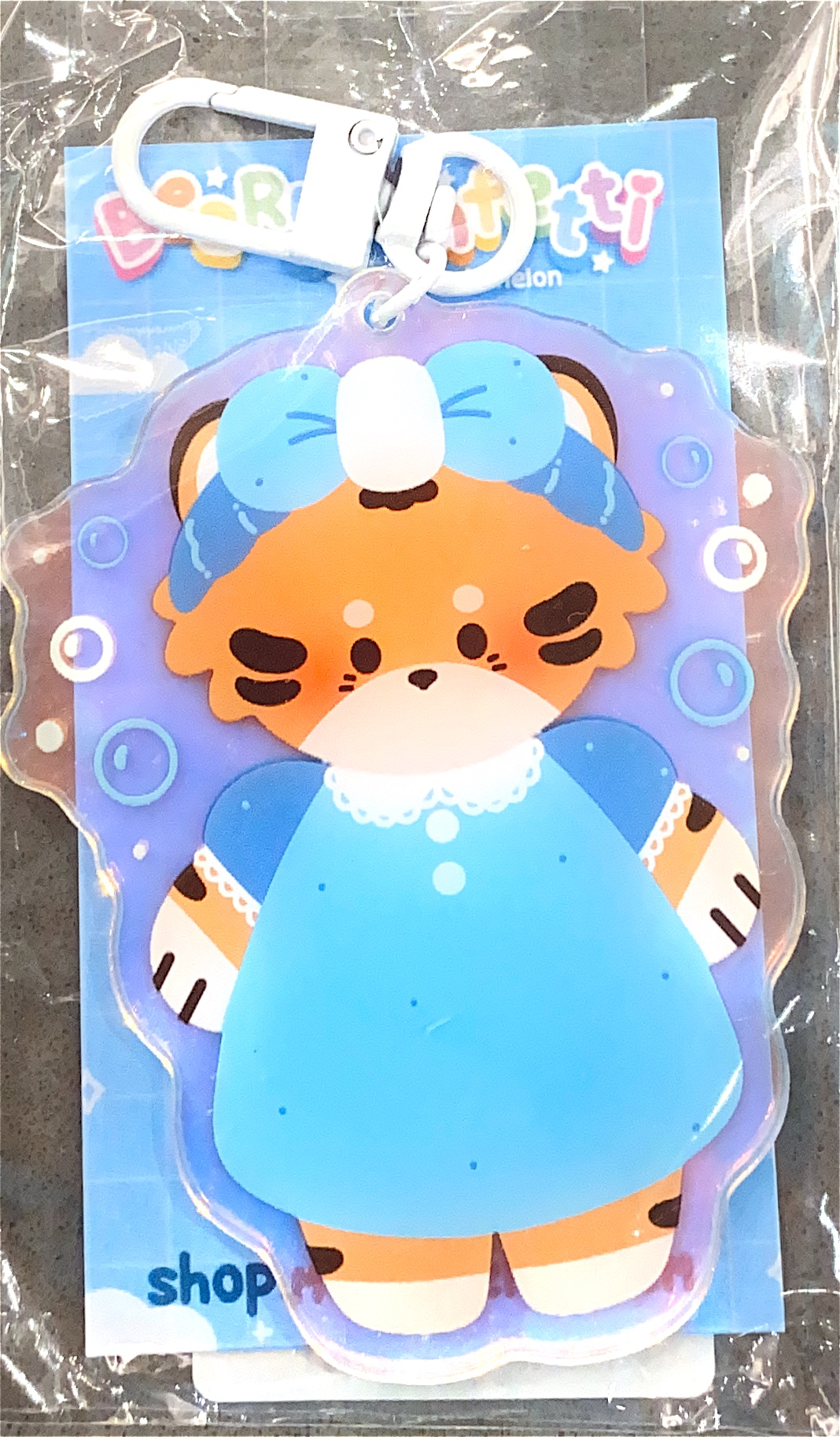 SLEEPY TIGER CHARM