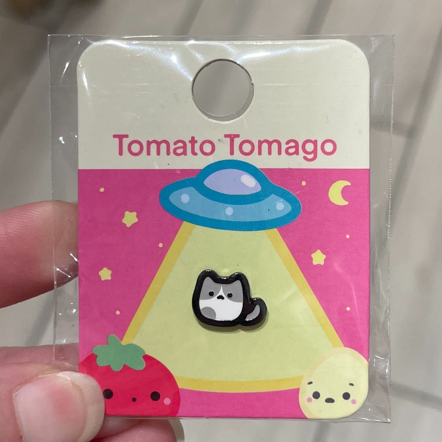 Tidbit Cat Gray Spotted Mini Pin