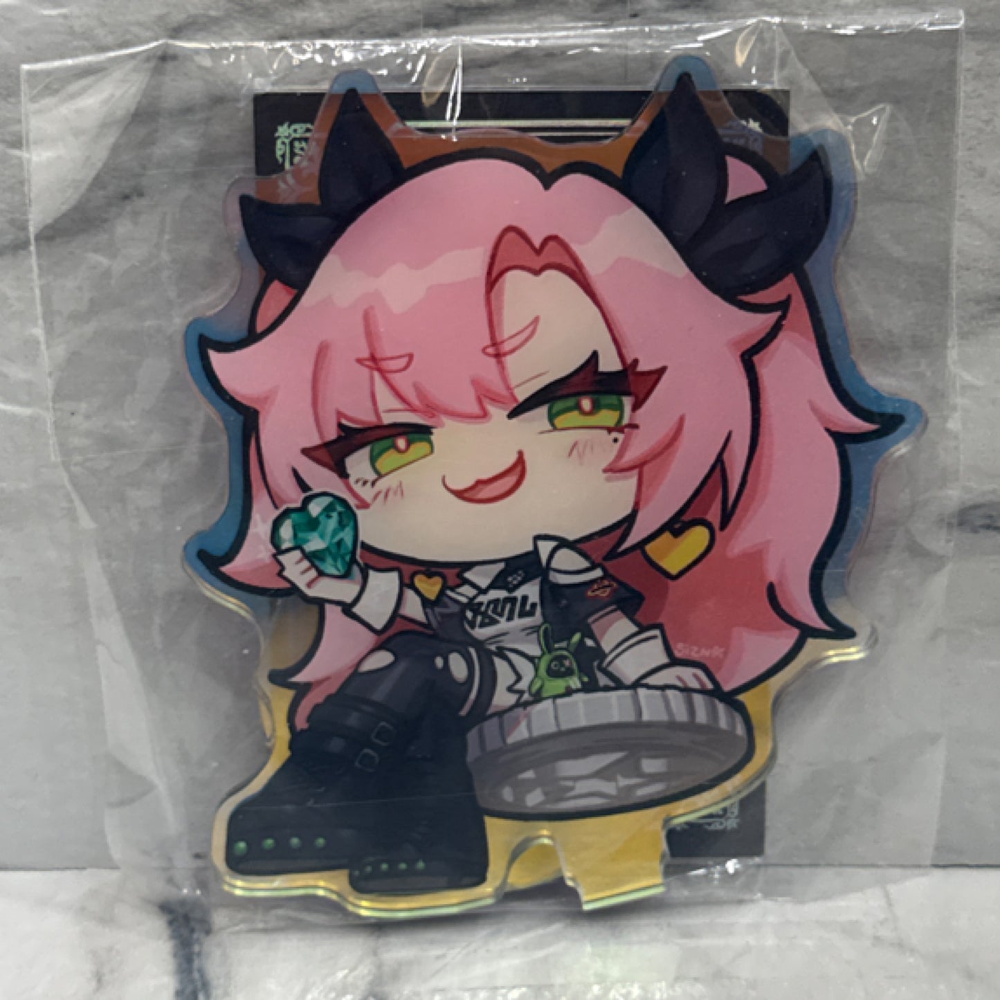Nicole Acrylic Stand