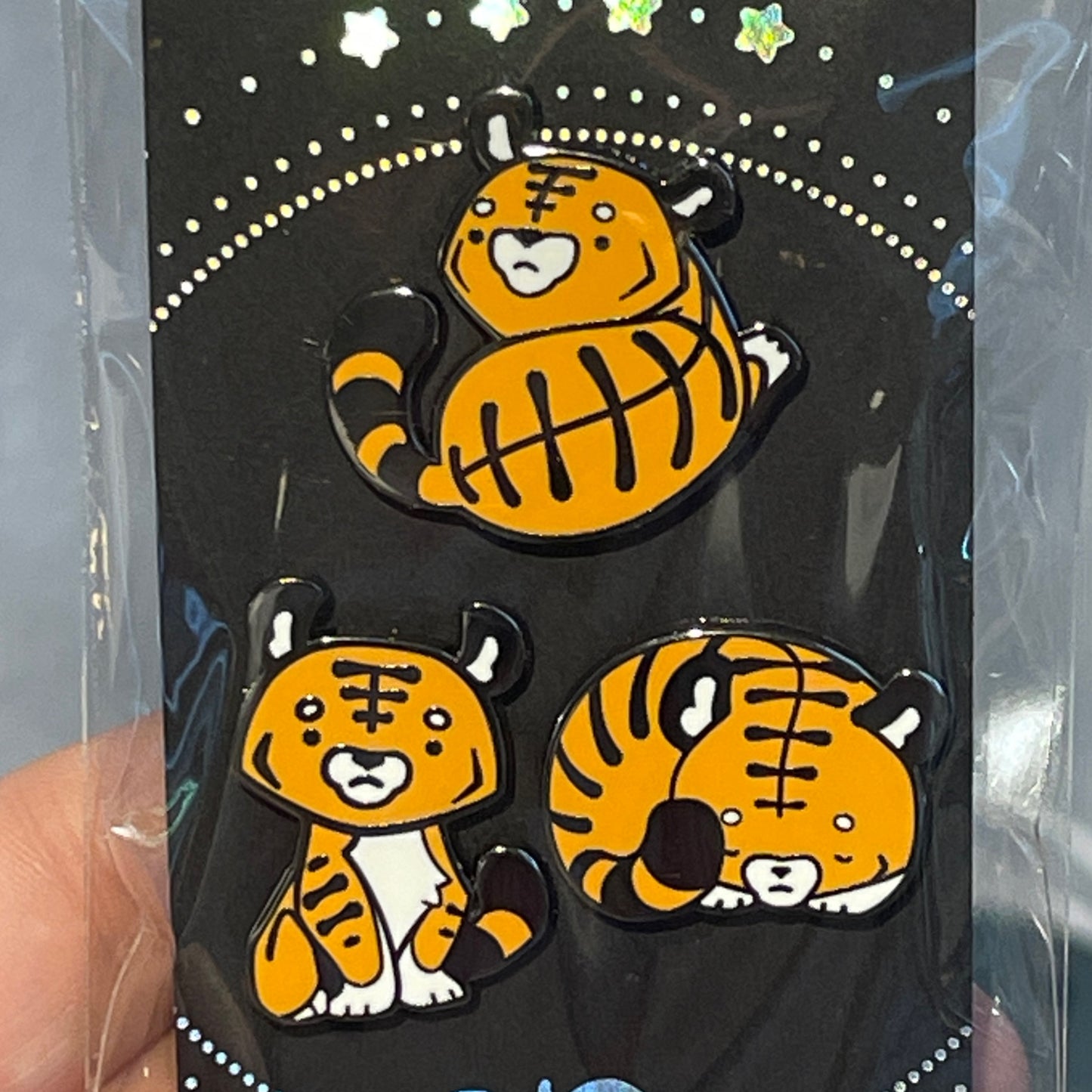 Pin Set Worried Tigers