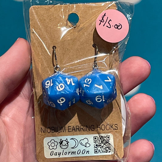 D20, blue