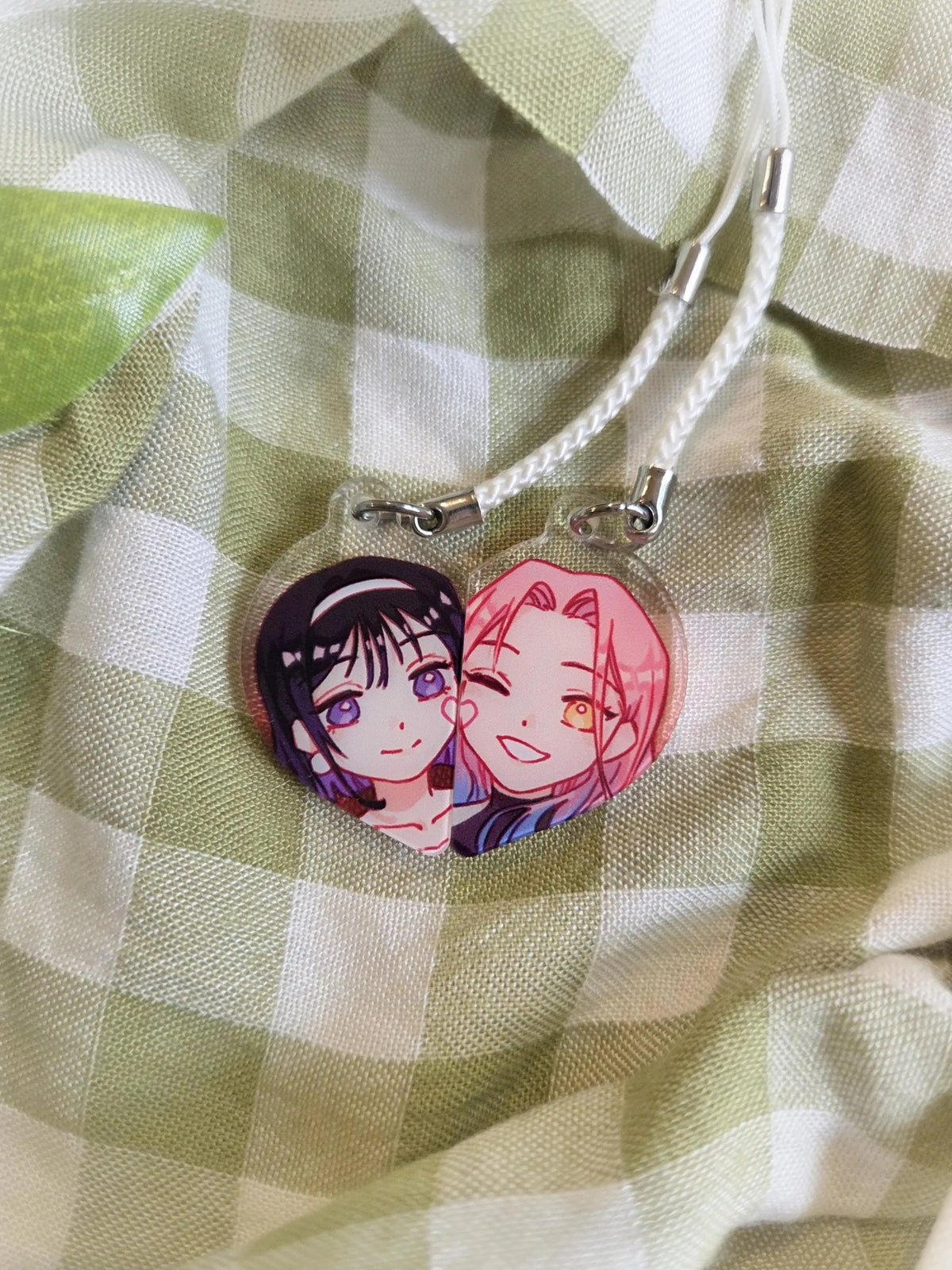 Mizisua (Alien Stage) Heart Magnet Charm Pair